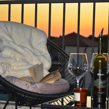 Skyline Retreat - Private Rooftop Wellness