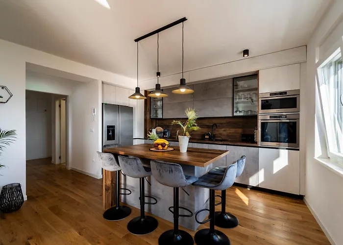 Skyline Retreat Апартаменты