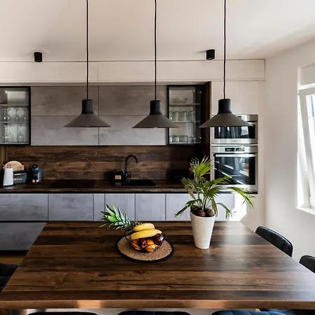 Apartment Skyline Retreat